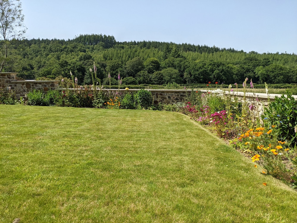Knowle House