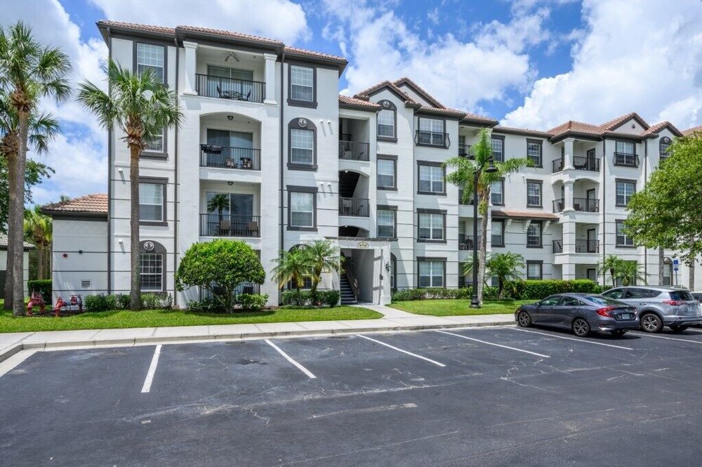 Beautiful Condo Vista Cay, Near Parks! - 3006