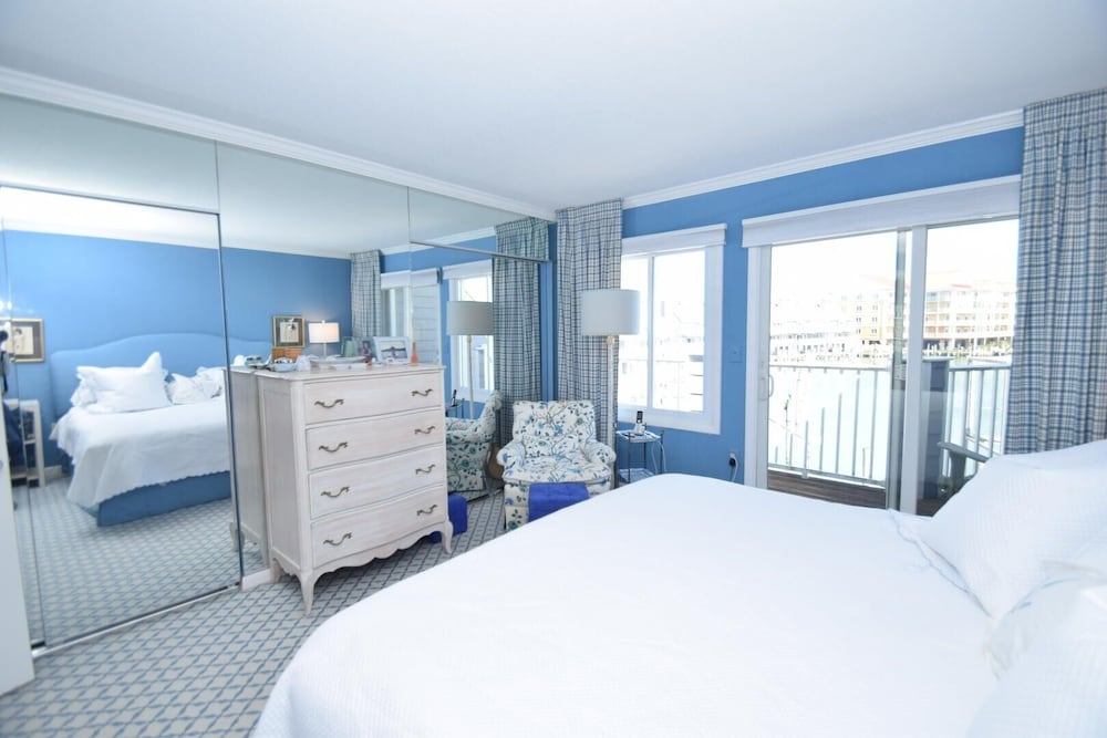 Harbour Island 28d 2 Bedroom Townhouse
