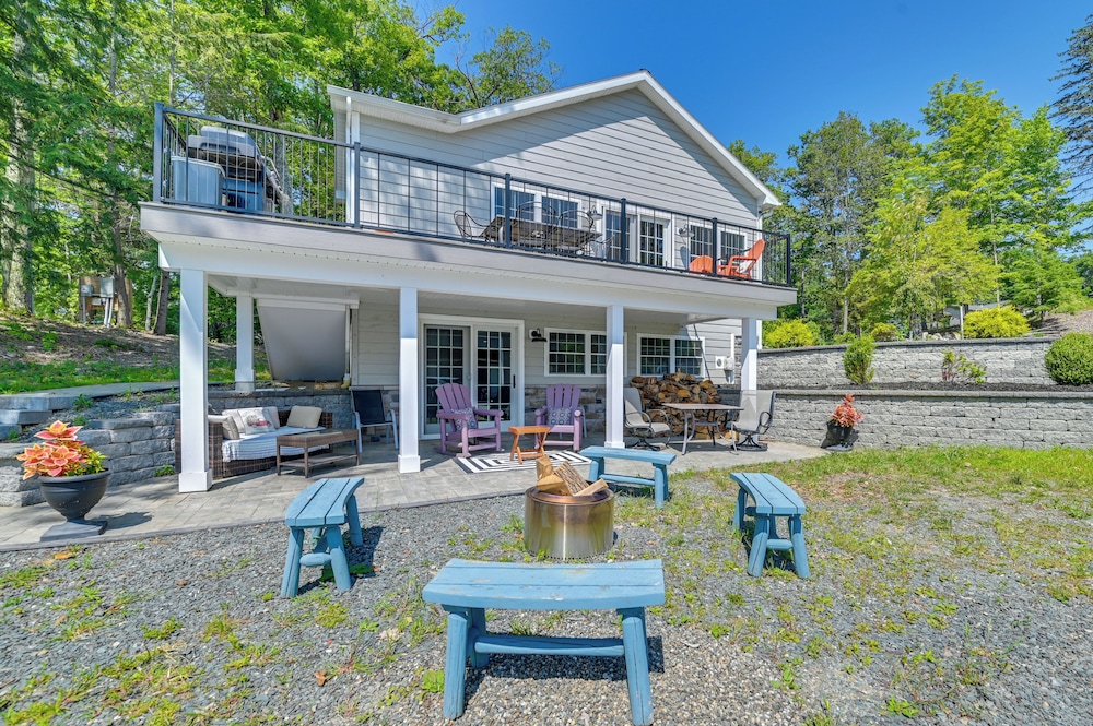 Crooked Lake Escape Near Skiing, Farms & Festivals