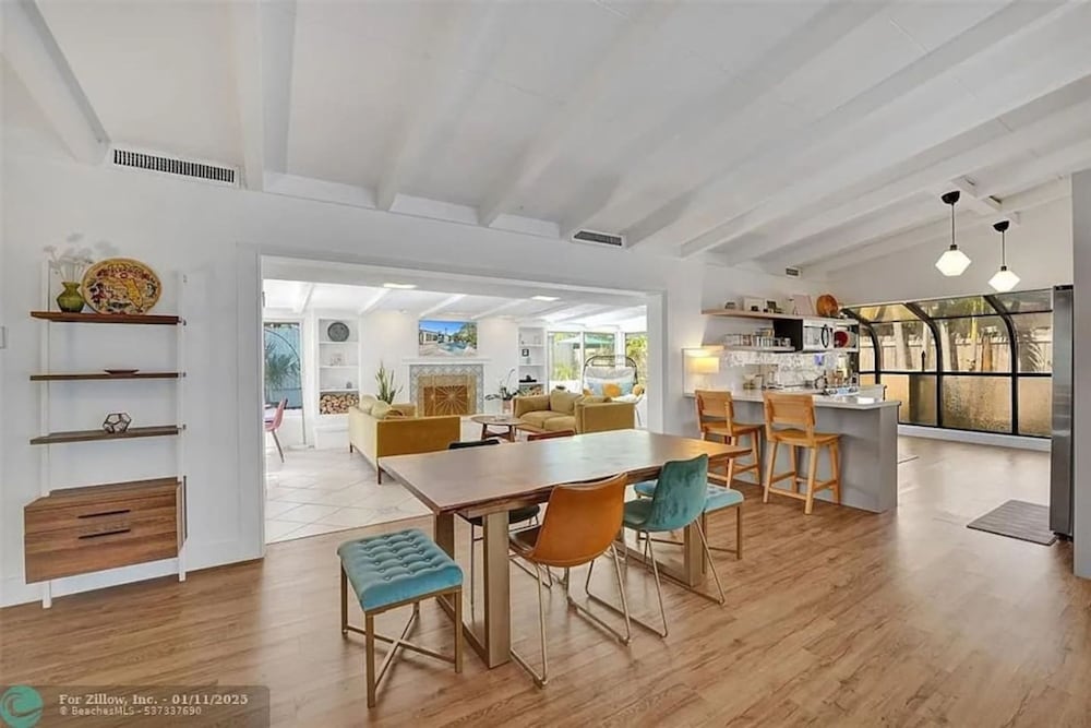 Castaways Casita Saltwater Pool Dog Friendly