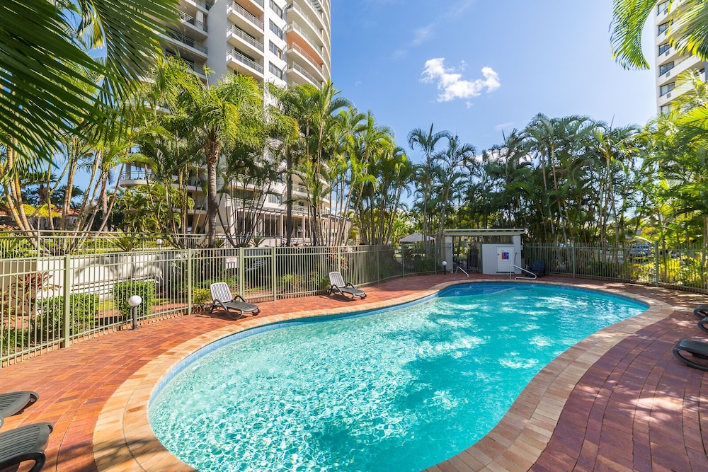 Main Beach Vacations - The Meriton on Main Beach - Property Image 13