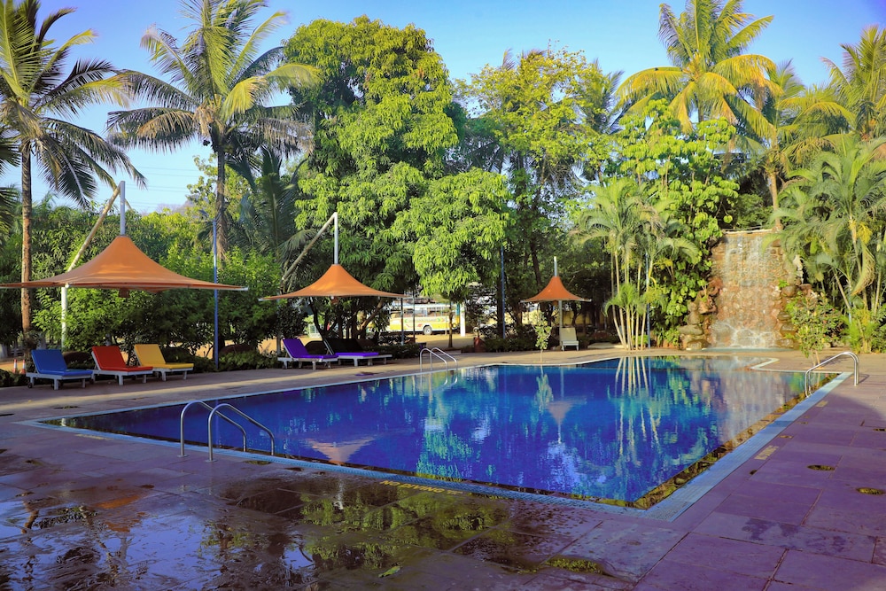 Monteria Village