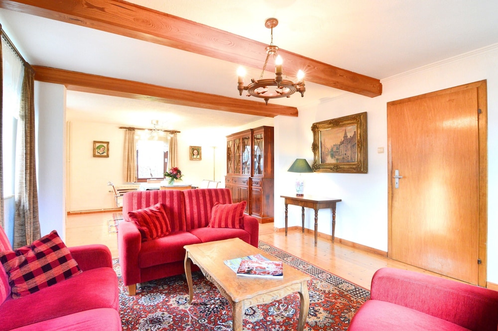 Holiday Home for 8 People in Butgenbach