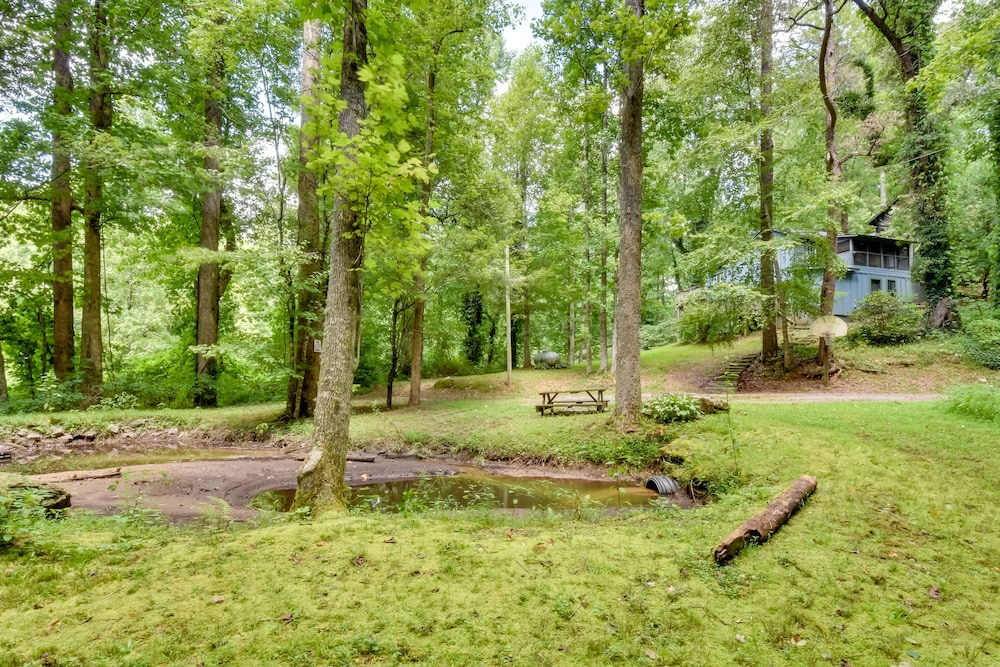 Sunset Rental Cottage Near Table Rock State Park!