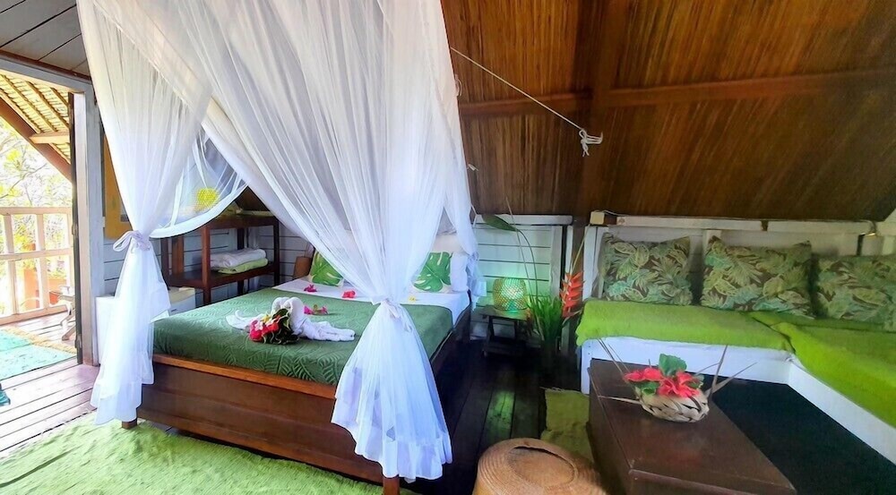 Ravoraha Ecolodge