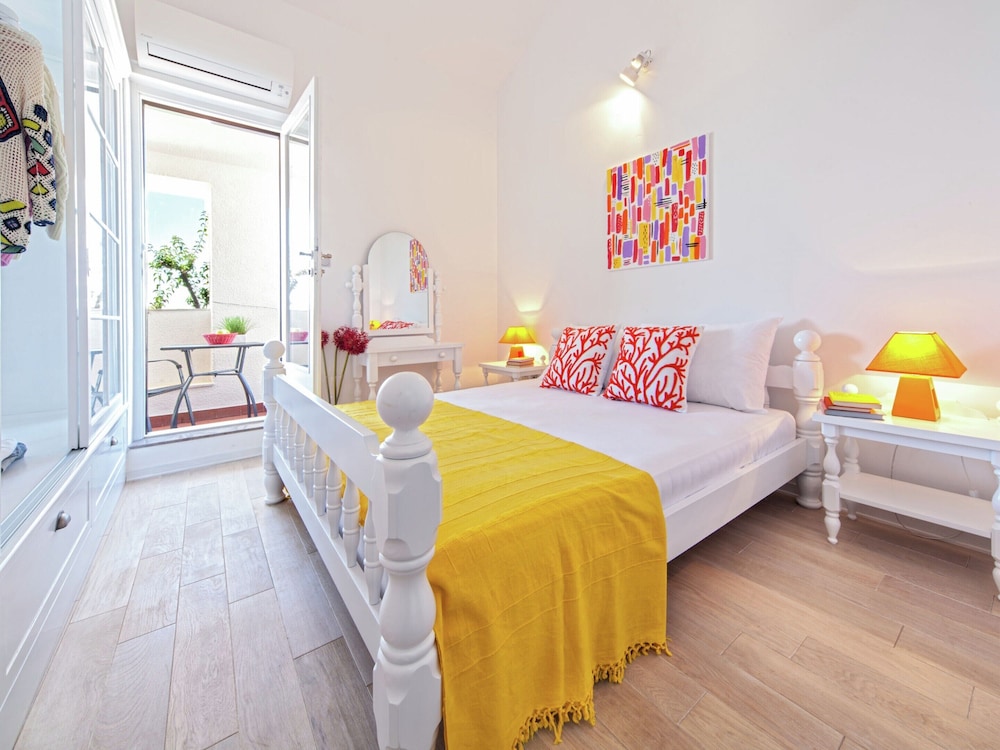 Sunny - Vinhomes Skylake Residences
