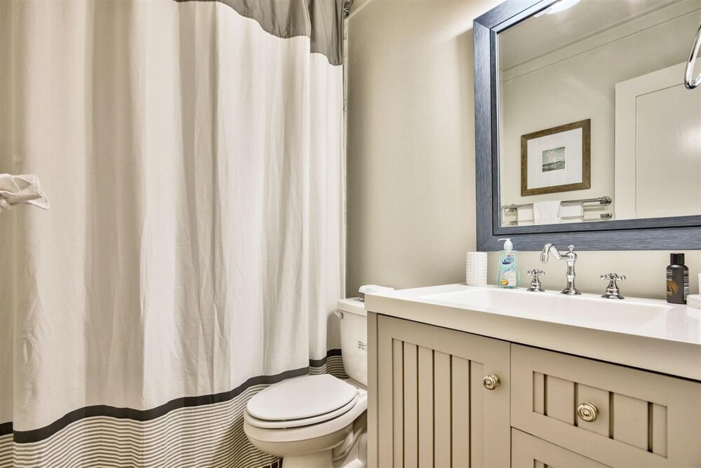 Beachfront Townhome in Seacrest + Free Tickets: Bikes, Dolphin Cruise & More!