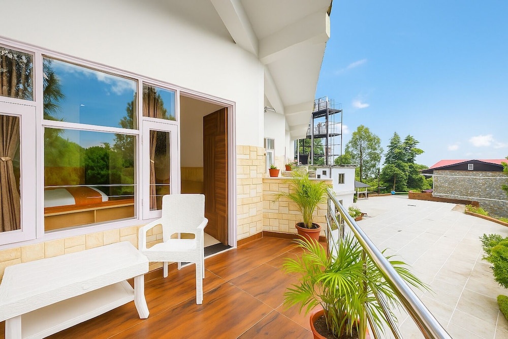 Hotel Shiva Lake - Near Mussoorie Lake