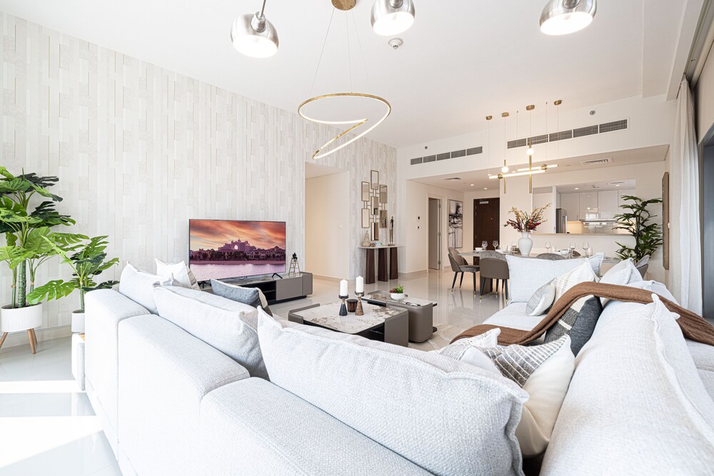 3Br + Maid Close To Burj Khalifa Dubai Mall