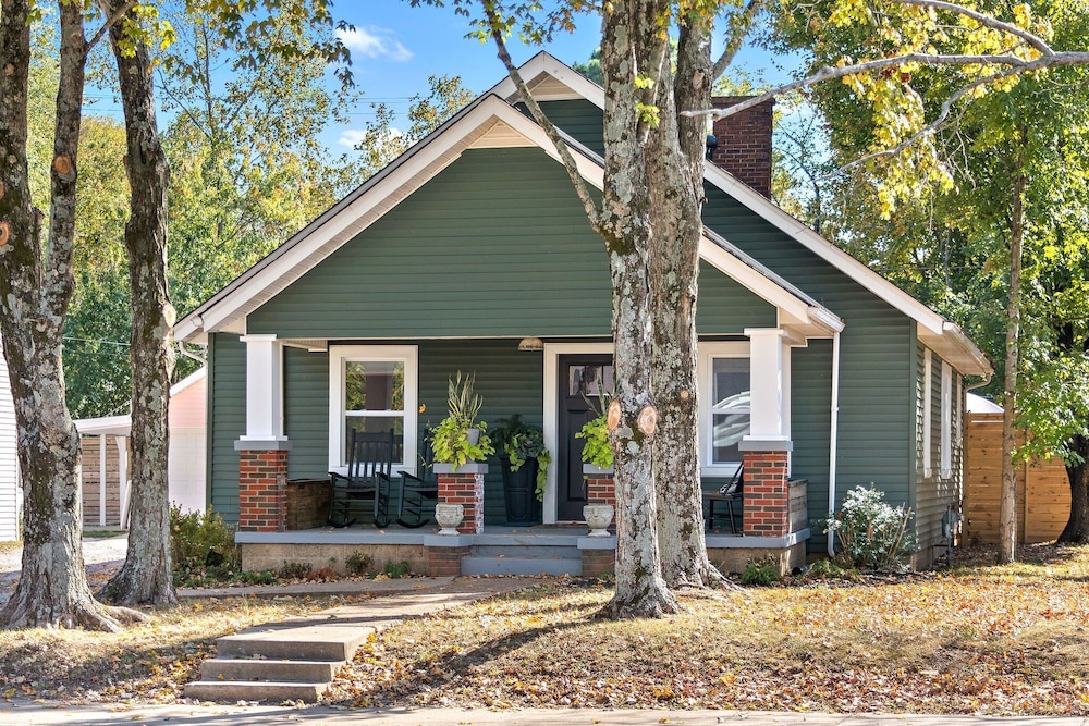 The Pink & Old Clarksville House