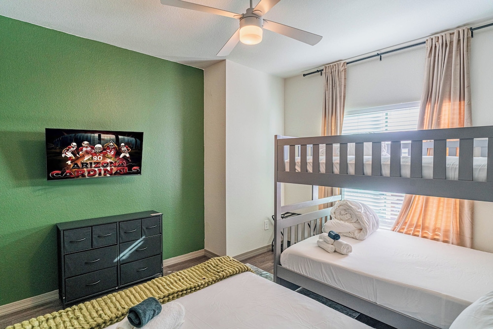 ROVE LIVING/KL - Cardinal 95