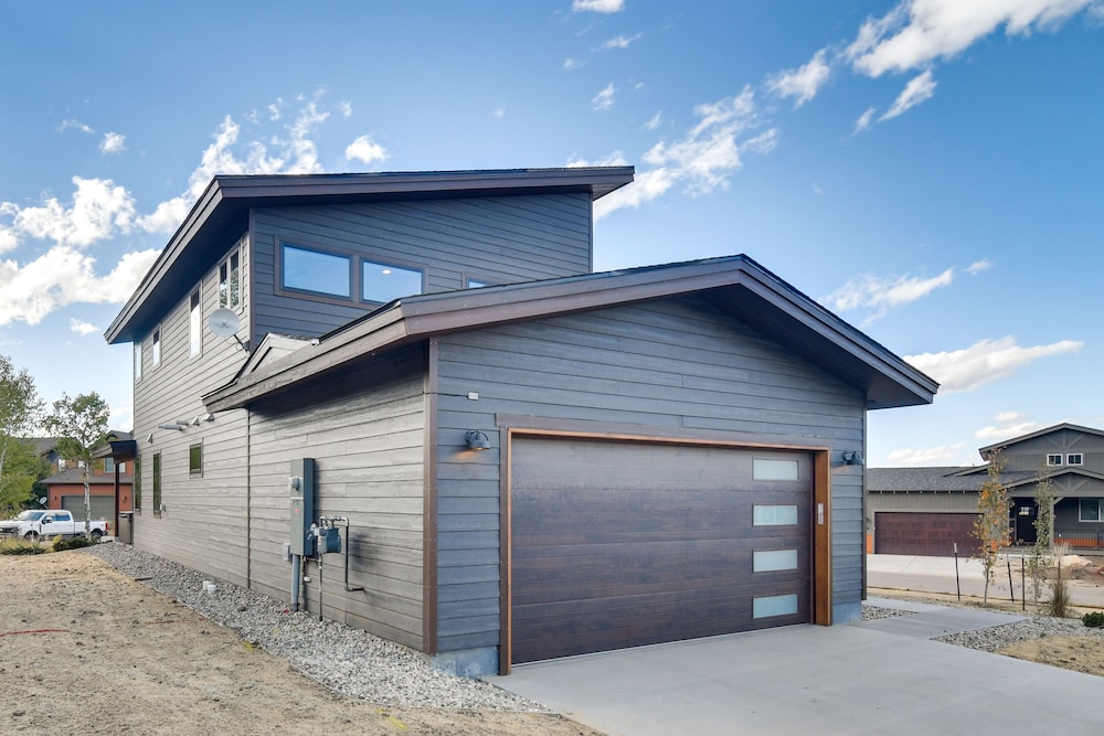 In Granby Ranch Ski Resort: Sleek Home w/ Hot Tub! view 3