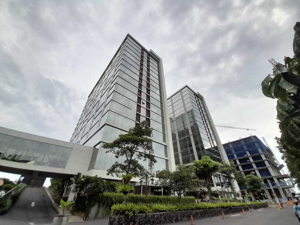 Modern Look And Homey Studio At Mataram City Apartment