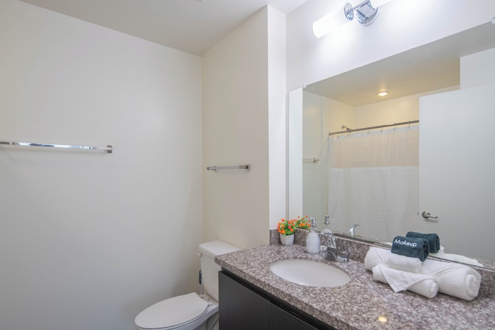 ROVE LIVING/KL - Roosevelt Point