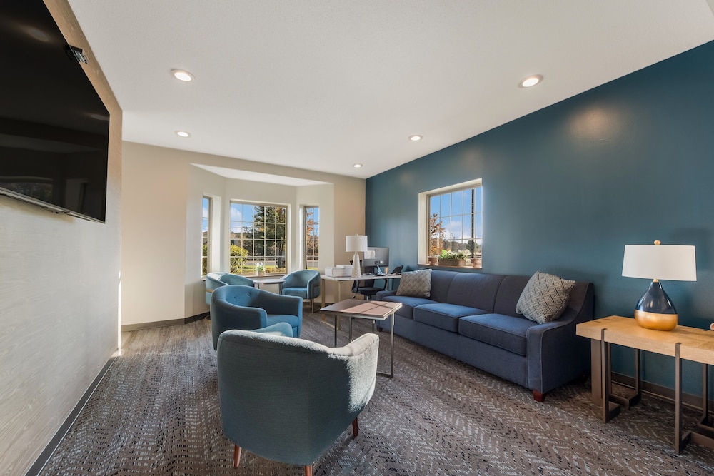 New York City Vacations - SureStay Plus Hotel by Best Western Highland Poughkeepsie - Property Image 7