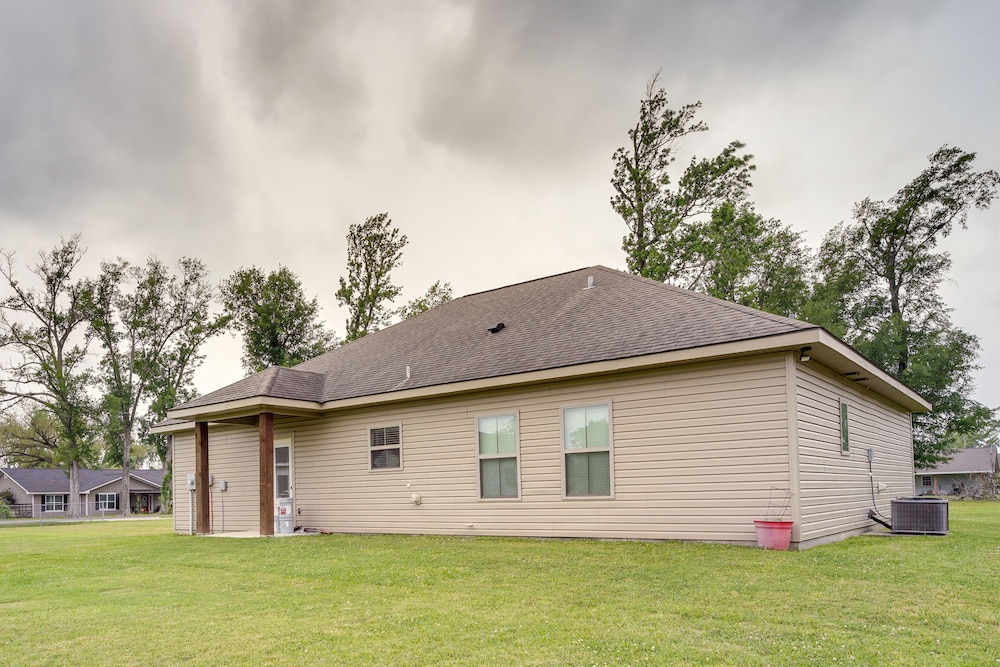 3 Mi to Casinos: Pet-friendly Home in Lake Charles view 5
