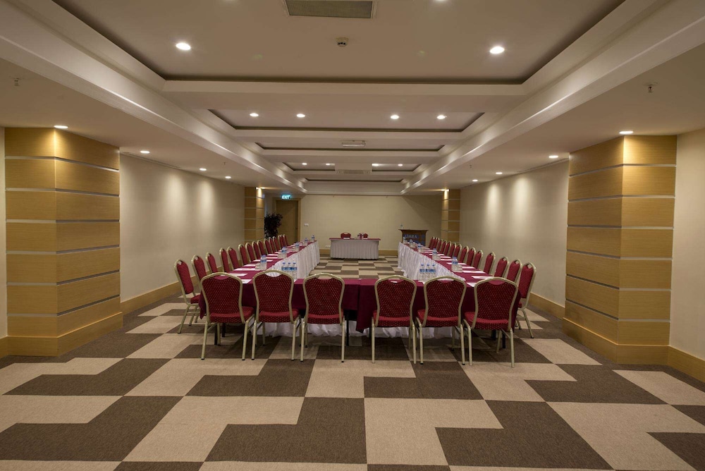Limak Limra Hotel & Resort