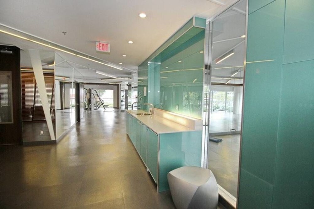 Presidential 1 Bedroom Condo across CN Tower - Image 3