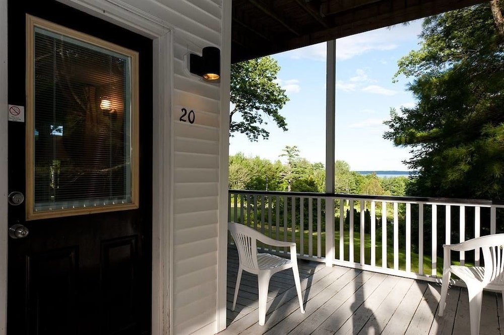 Glenmoor By the Sea