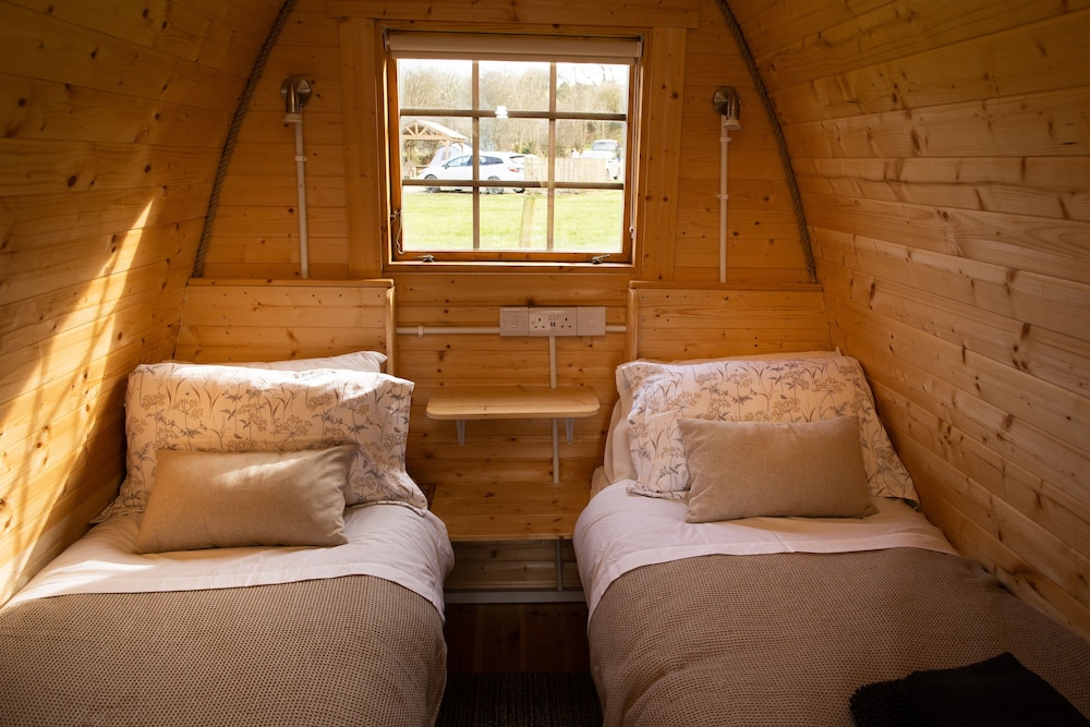 Cosy Pod-cabin Near Beautiful Landscape in Omagh view 2