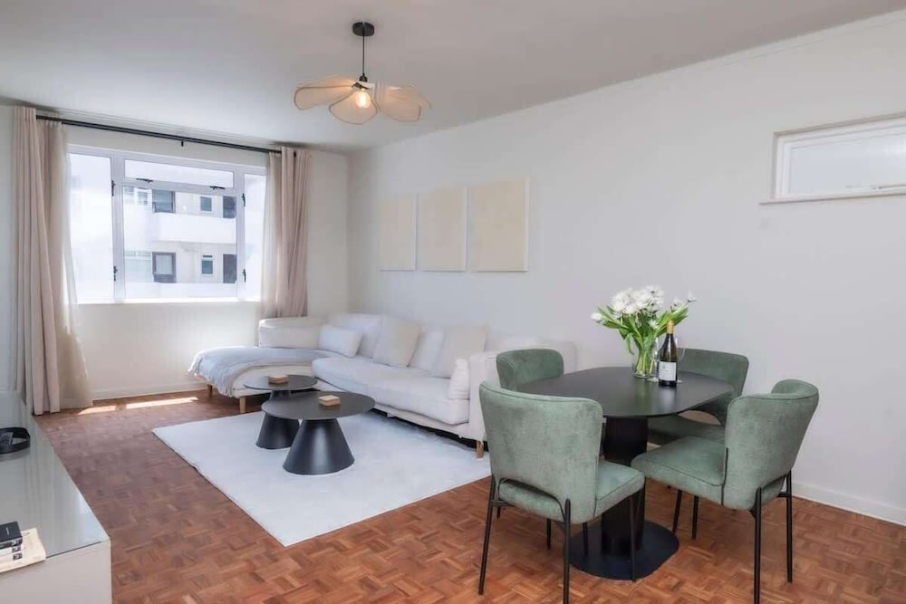 Modern 2 Bedroom Apartment Pleasant Ways Seapoint
