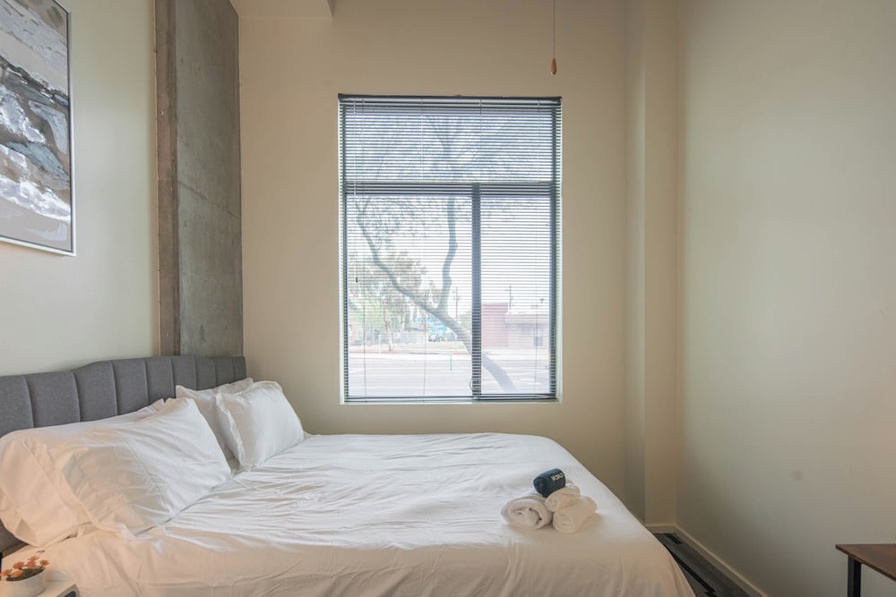 ROVE LIVING/KL - Roosevelt Point