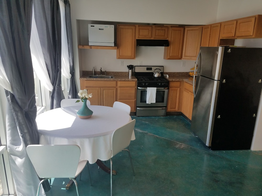 House of Trestles - Hostel