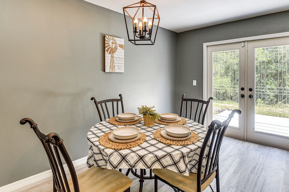 Hike, Fish & Explore: Retreat in Silver Springs!