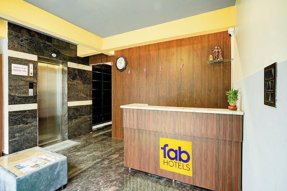 Fabhotel Sk Oak Suites