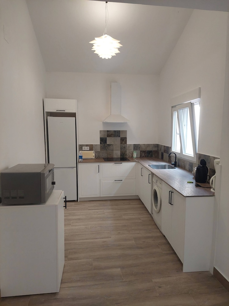 Town House in Old Town Ador, Gandia