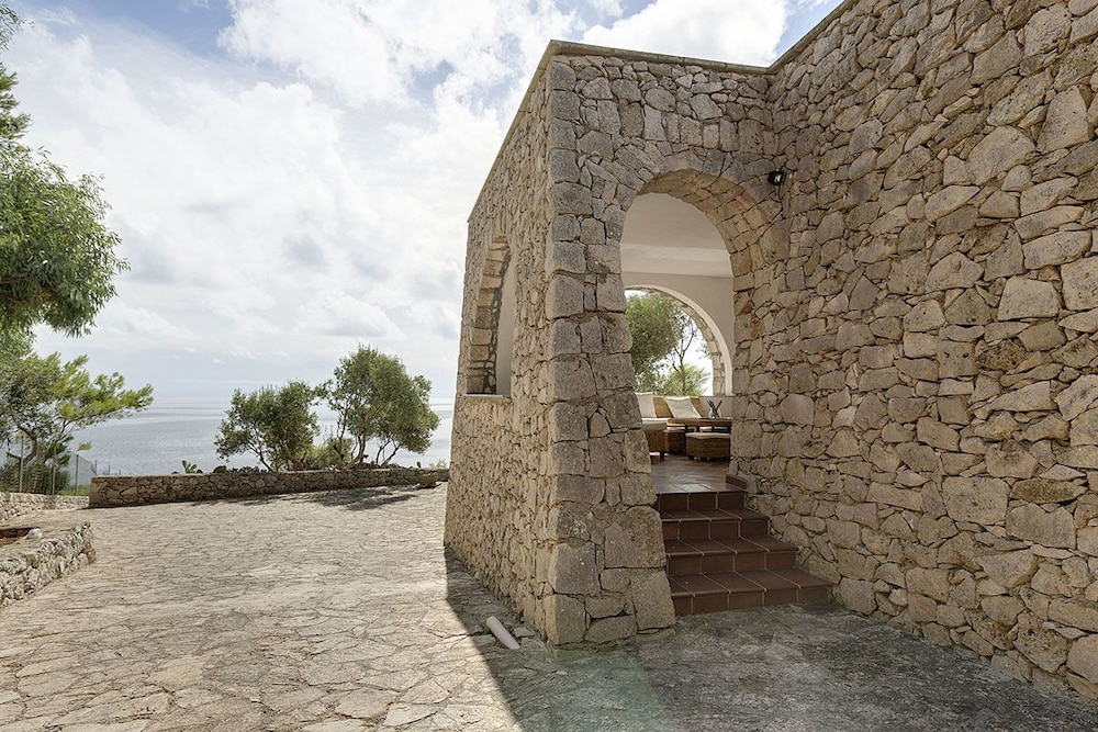 Faruk Leuca Resort