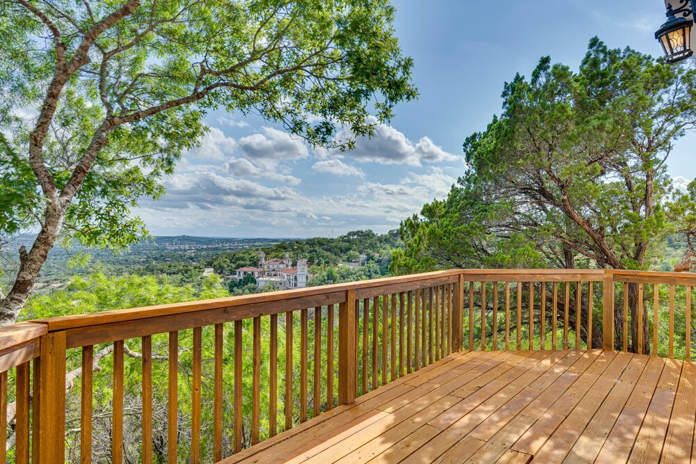 Jonestown Retreat w/ Deck: 6 Mi to Lake Travis! - Property Image 8