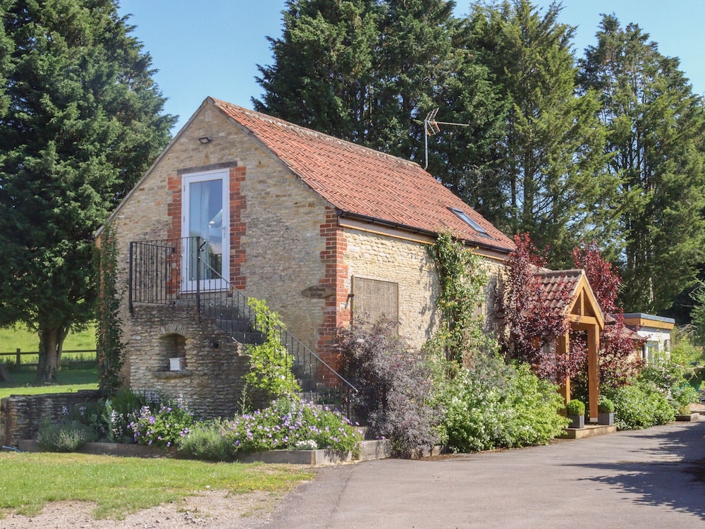 Chippenham Vacations - Woodmans Cottage  Nables Farm - Property Image 1