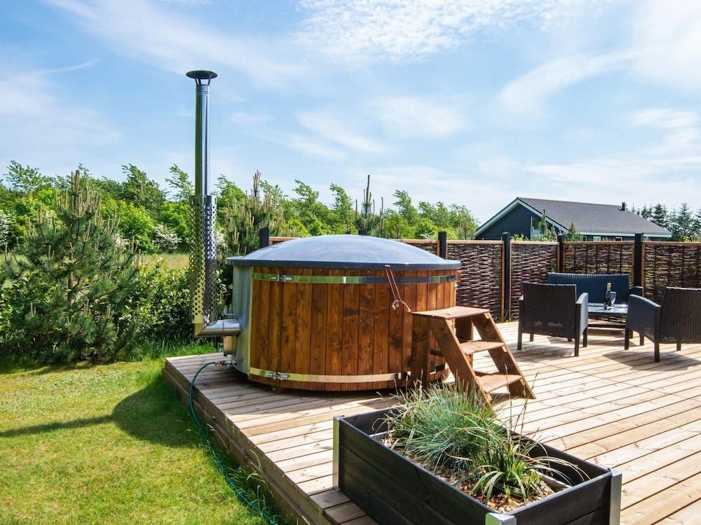 6 Person Holiday Home in Tarm