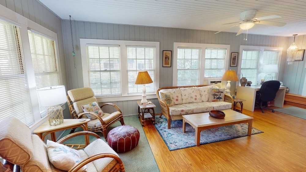 1111 2nd Avenue by Tybee Vacation Rentals