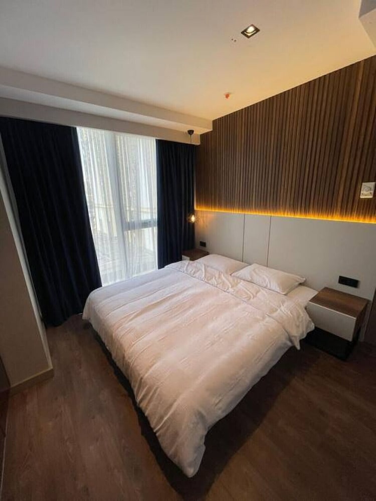 Brand-new 2 1 Apartment-near Mall of Istanbul