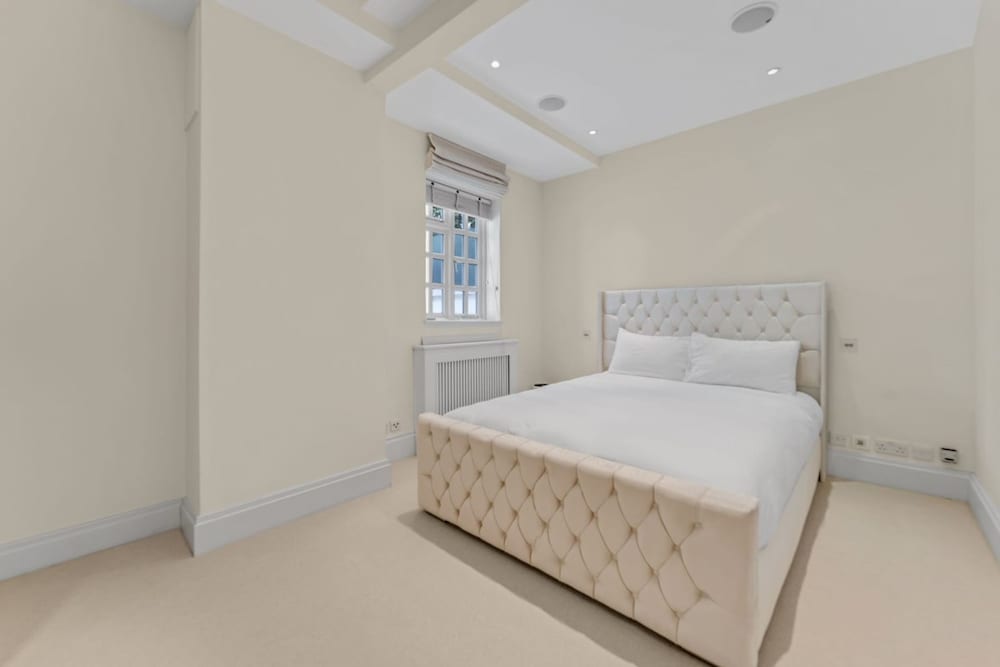 The Belgravia Place - Stunning Bright 2bdr Home