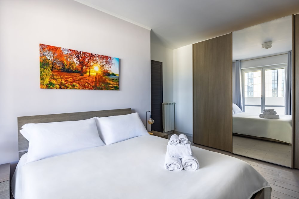 Casa Kenzo With Parking by Napoliapartments