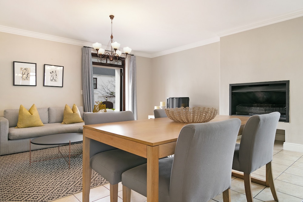 Winelands Golf Lodges at De Zalze