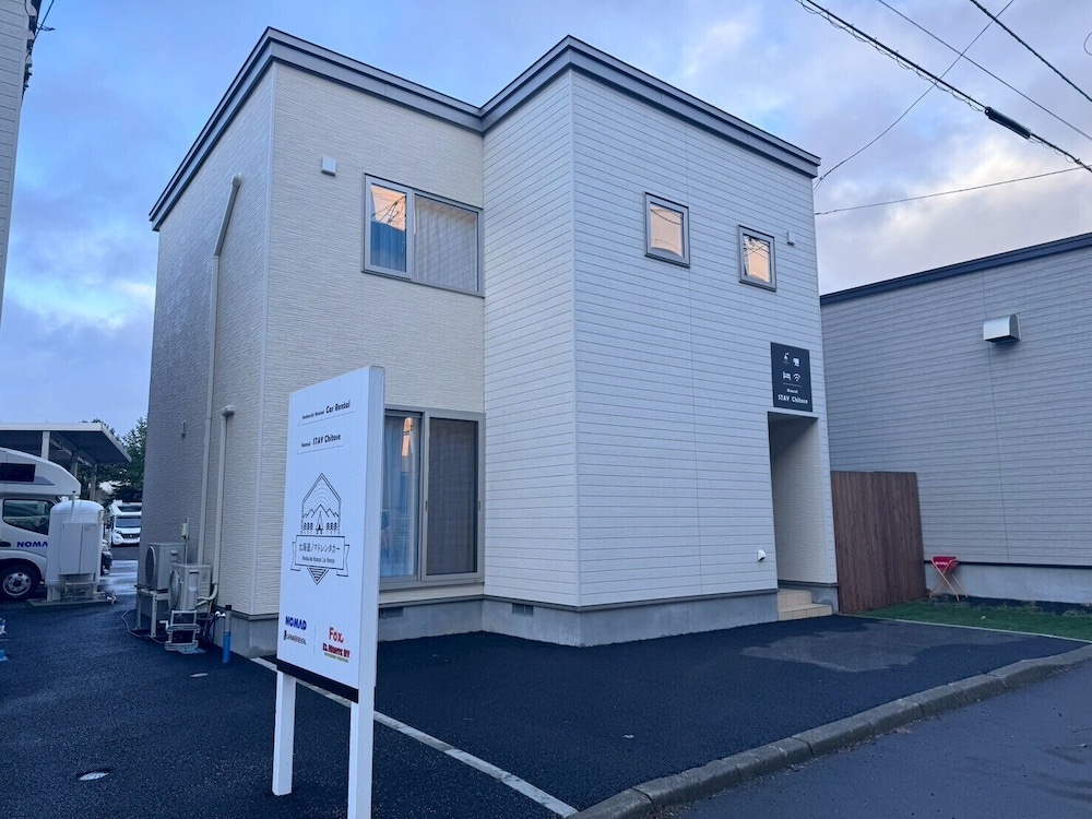 NOMAD STAY CHITOSE