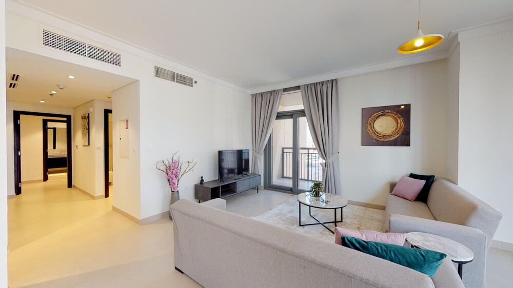 Lux BnB Dubai Creek Residences