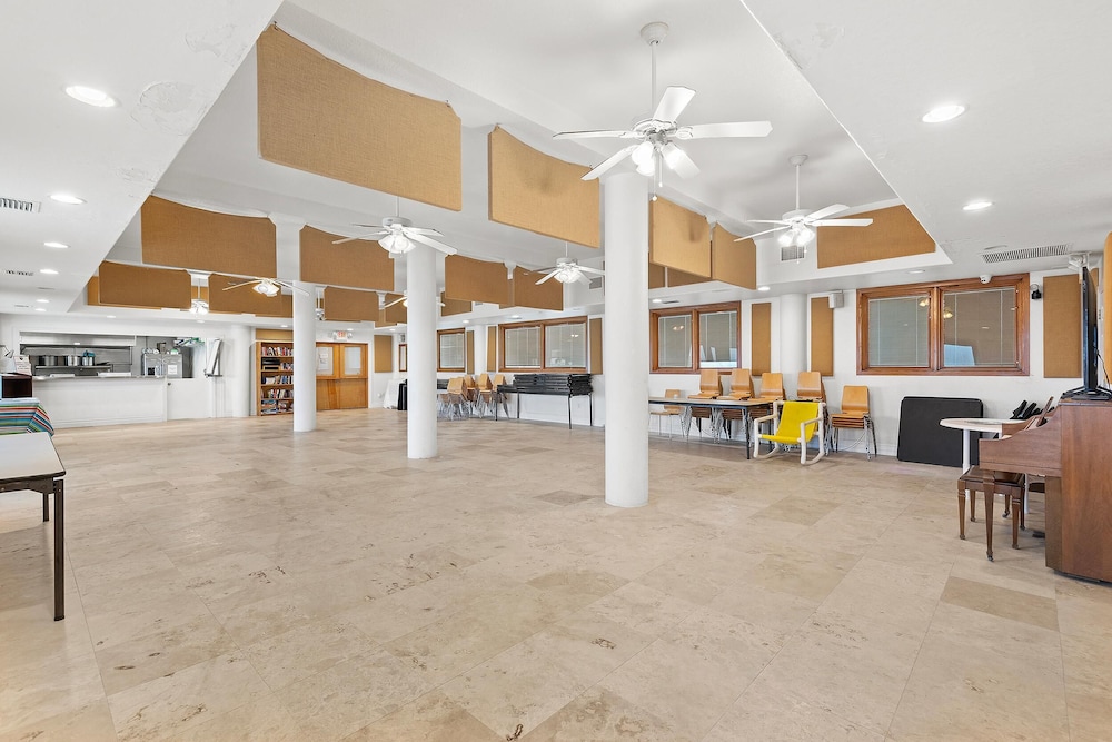 Smyrna Beach Club 818b