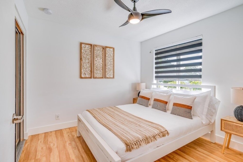 Fox Garden Luxury Boho Near Downtown & Beach 4 Bedroom Home