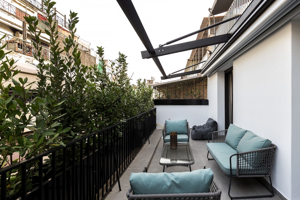 Elysan Urban Stays
