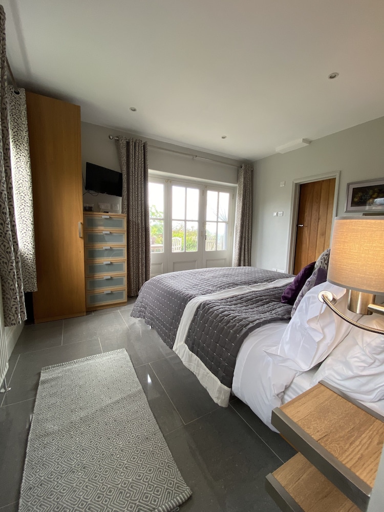 Downton Lodge Country B&B