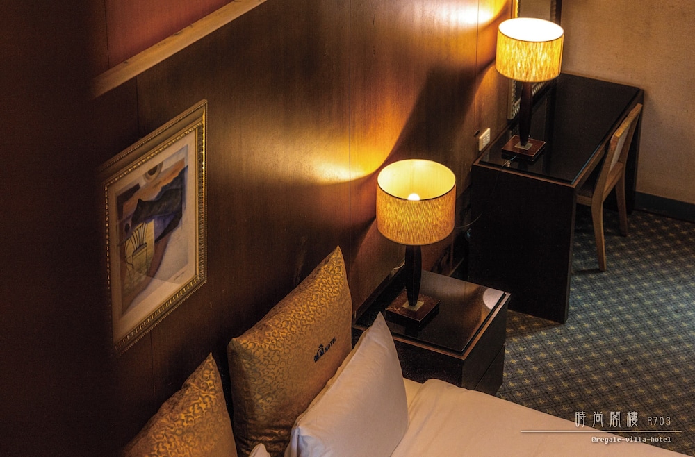 Regale Villa Hotel