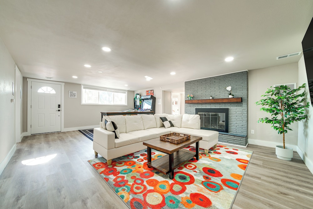 3 Mi to Dtwn: Family Home w/ Garden in Yakima