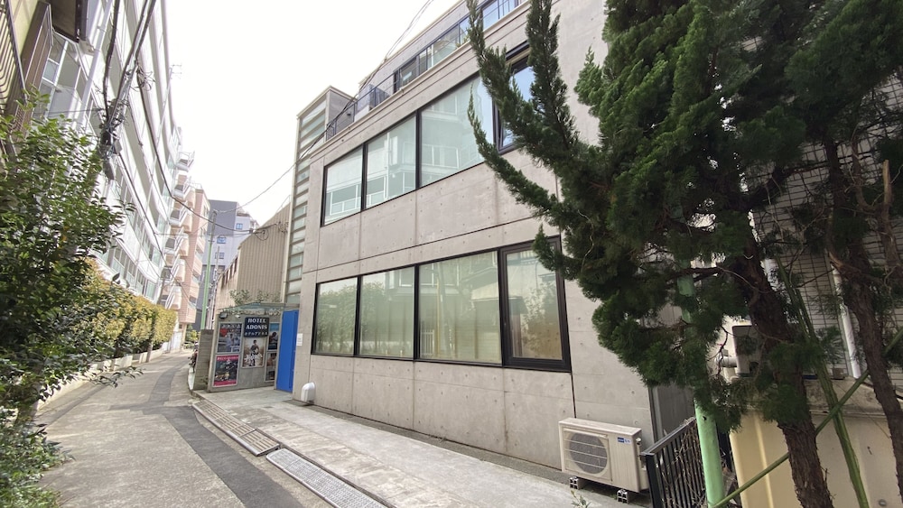 Hotel Adonis - Hostel