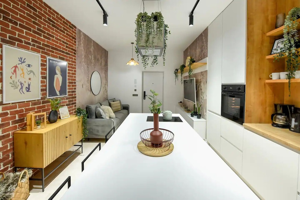 Aiastay Bucharest River Apartments